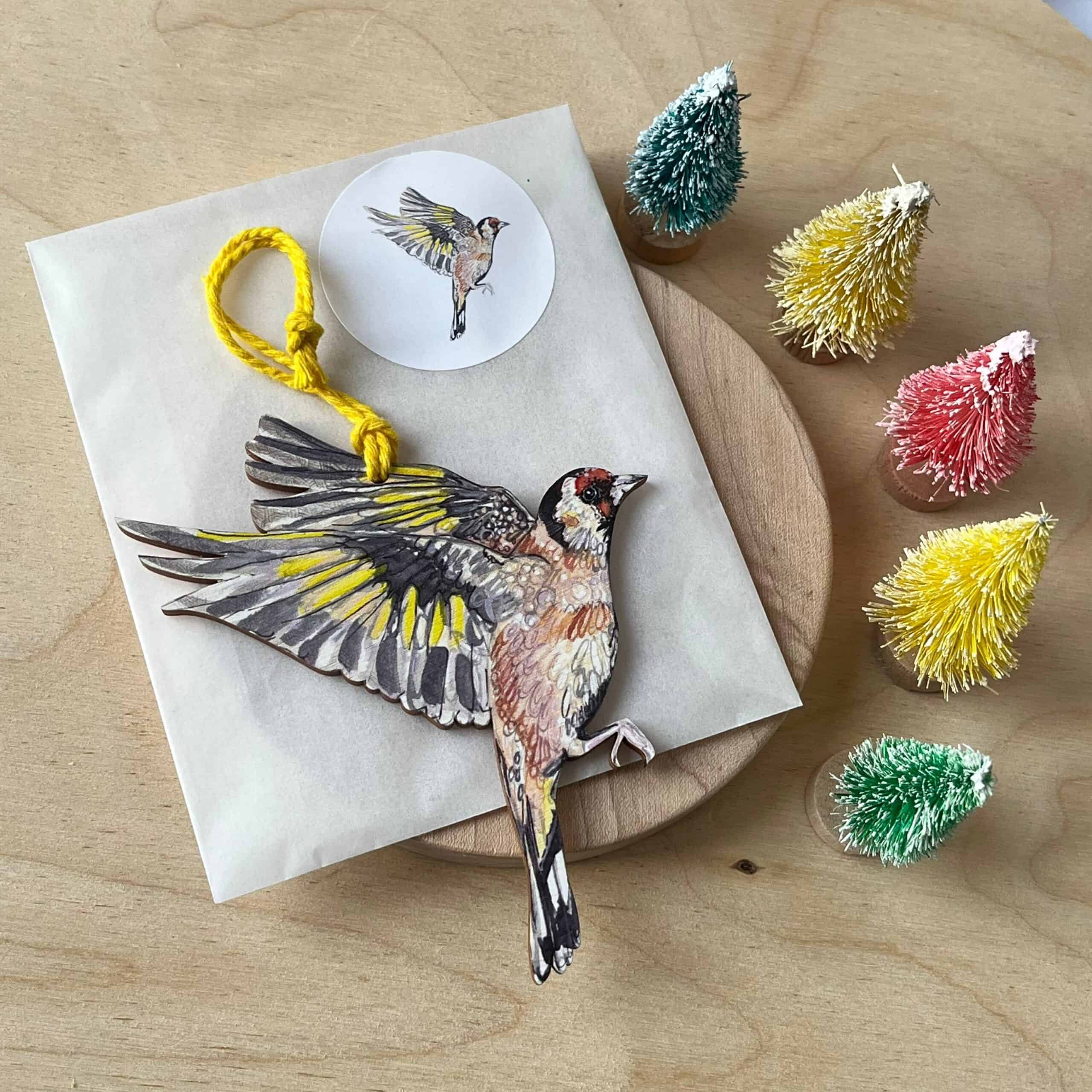 JOYOUS GOLDFINCH Birdie In Flight Decoration - Image 9